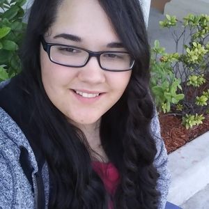 Meet your Posher, Casey